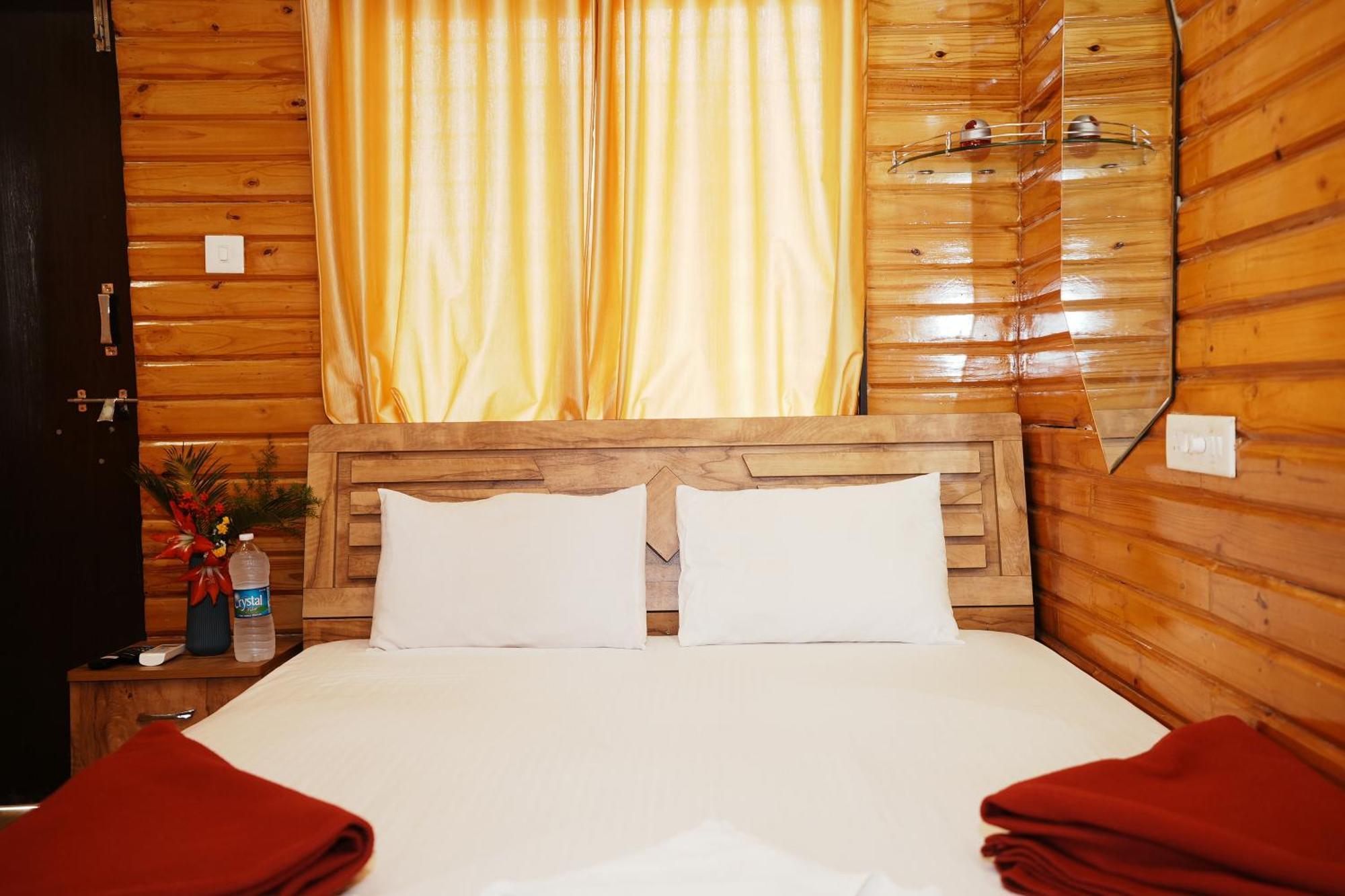 Sunshine Resort Пуна Экстерьер фото