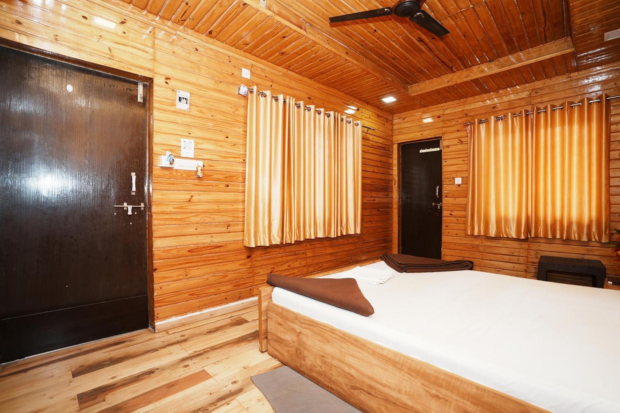 Sunshine Resort Пуна Экстерьер фото